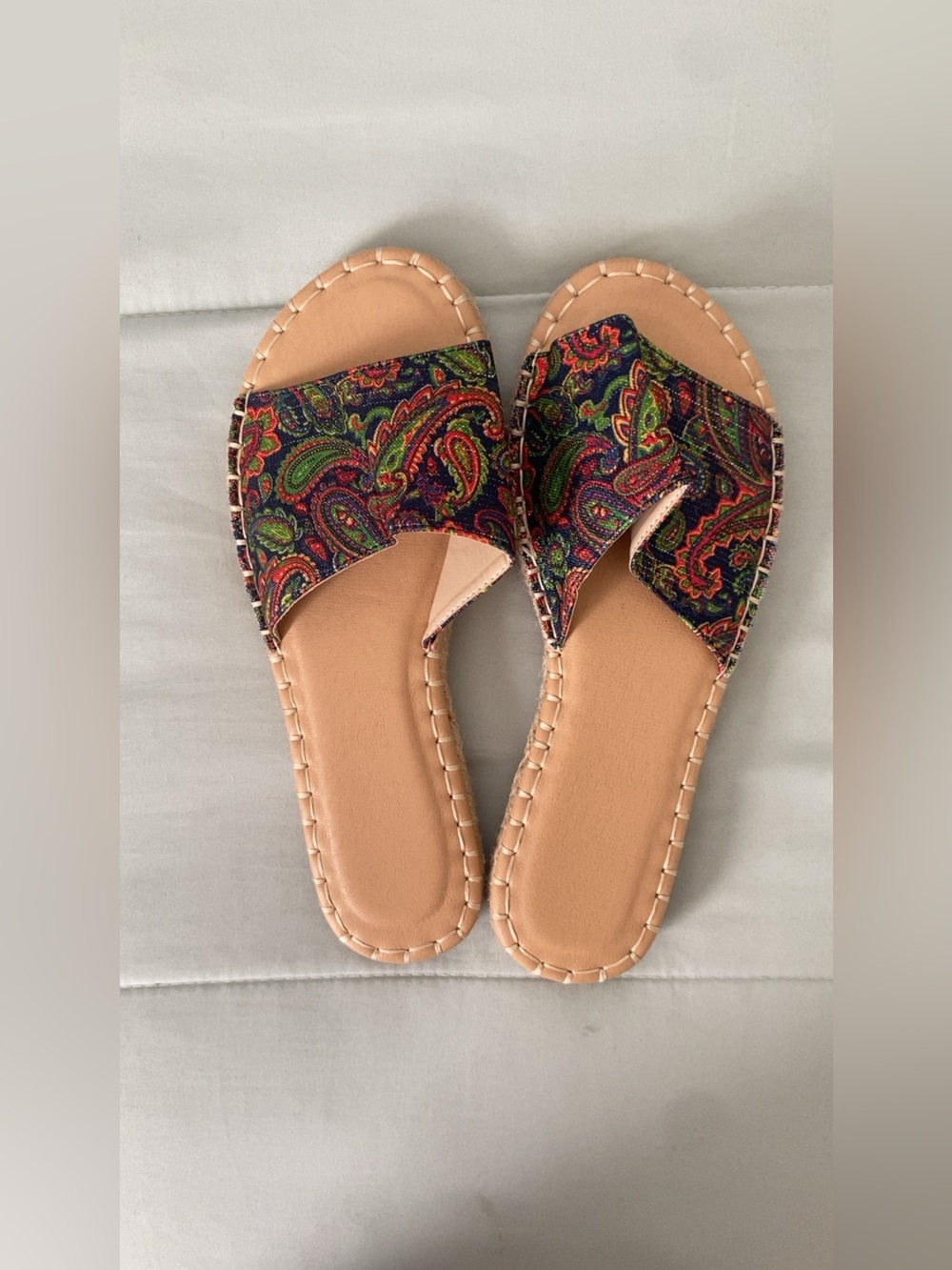 SHEIN Tan Footbed Paisley Slide Sandals